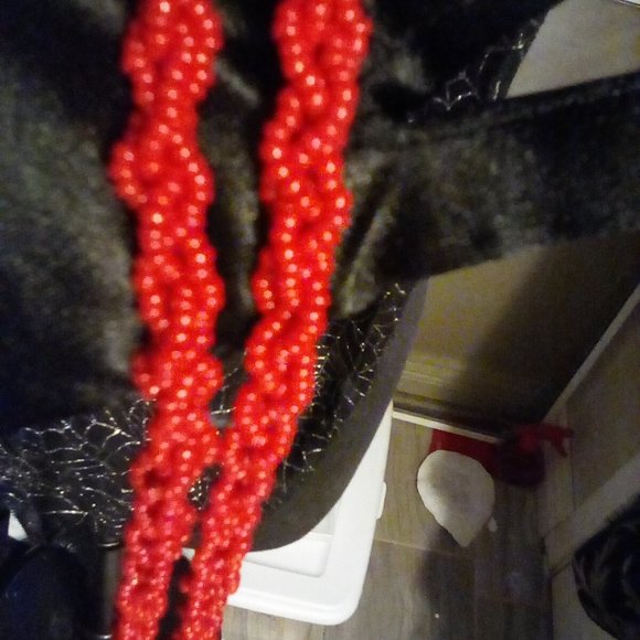 twisted triple strand red bead necklace - Picture 3 of 4